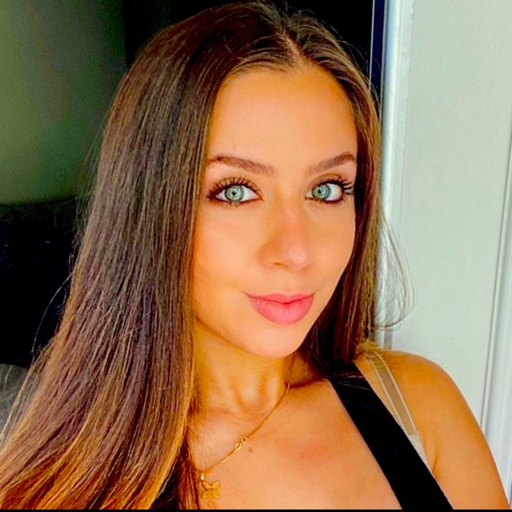 Meet your Posher, Nikki